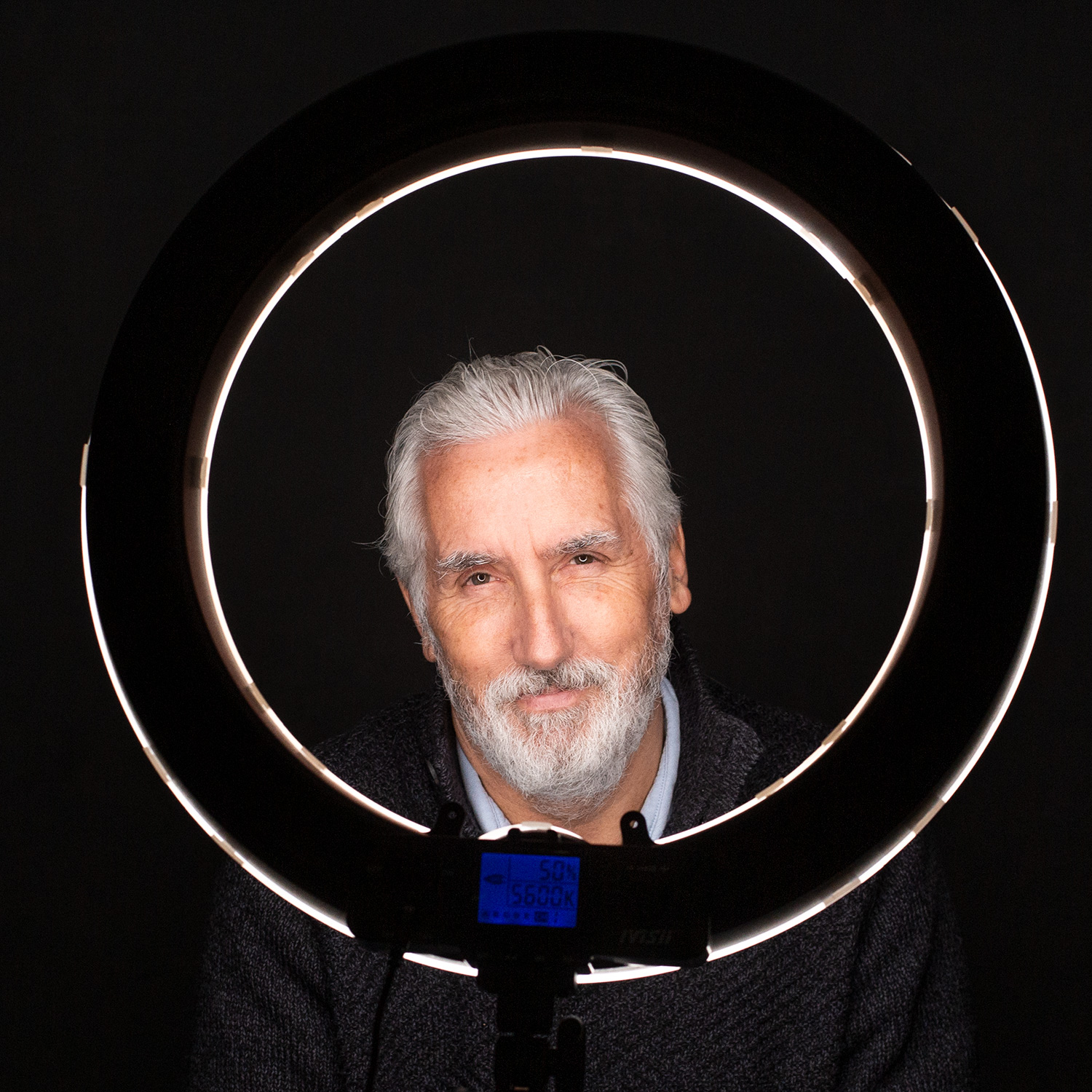 a ring light in action for a portrait