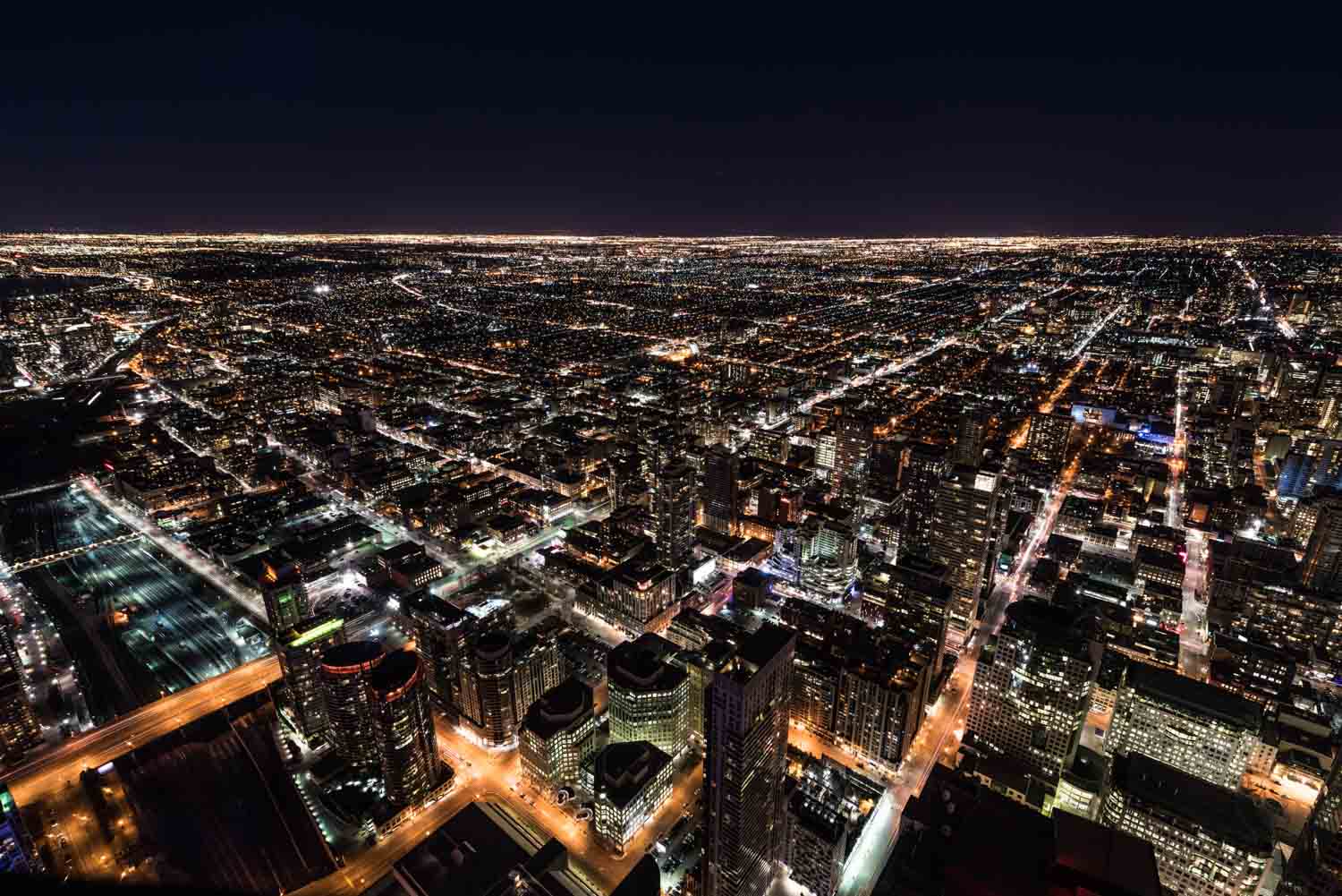 bracketing in photography cityscape at night